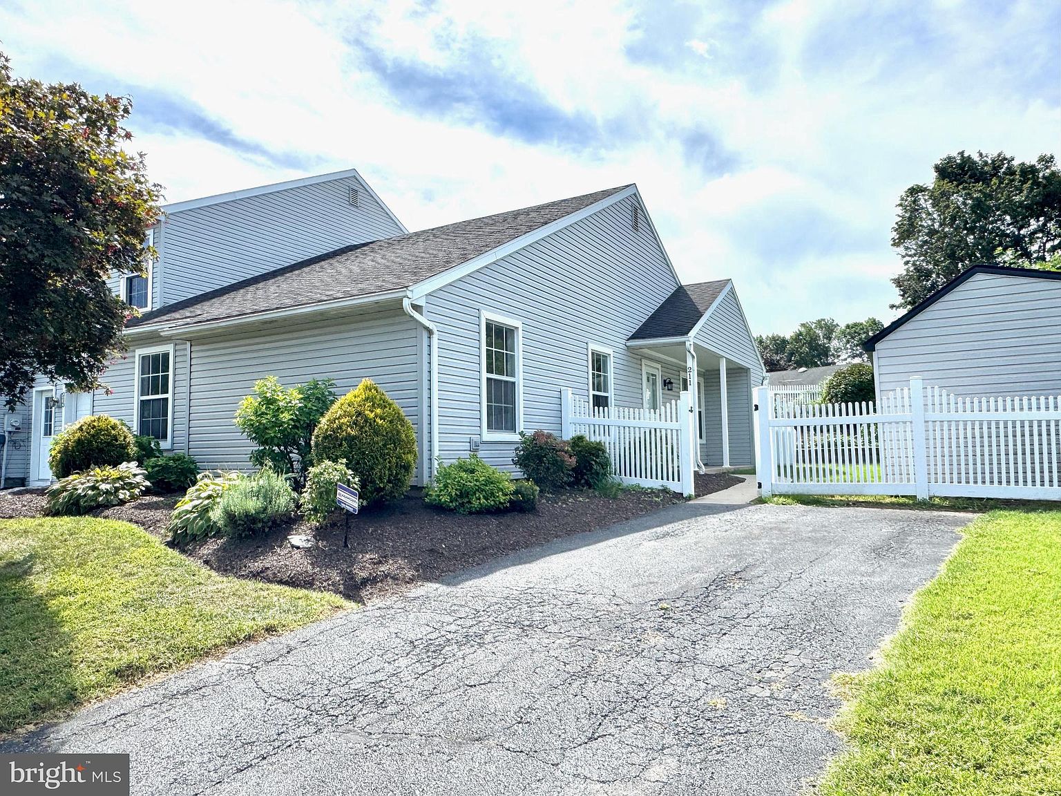 211 Halsey Ave, Reading, PA 19609 | Zillow