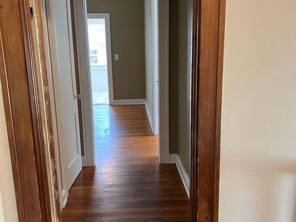 2nd image of 811 E Concord St APT D