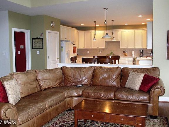 3rd image of 15462 Arnold Palmer Dr