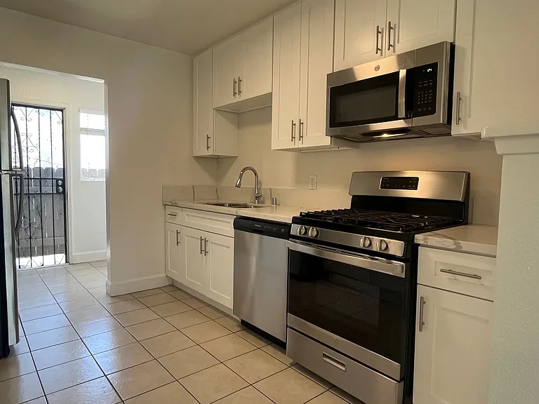 3941-3945 Birch St — Photo 11