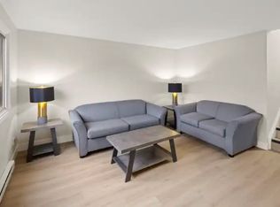 21 Holborn Dr #1A, Kitchener, ON N2A2E1