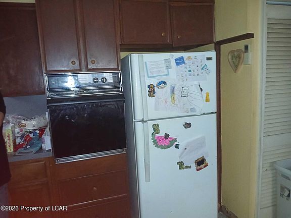 3rd image of 9 N Chestnut St