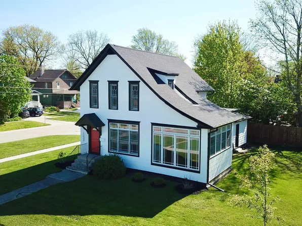 1232 Main St, Grinnell, IA 50112