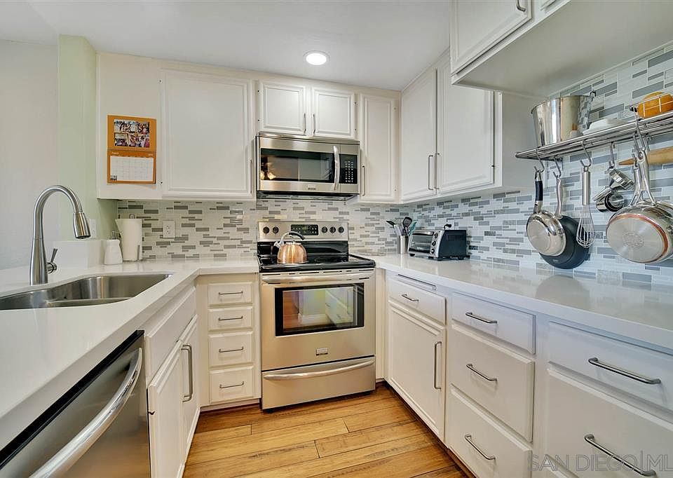1st image of 3078 Broadway Unit 318