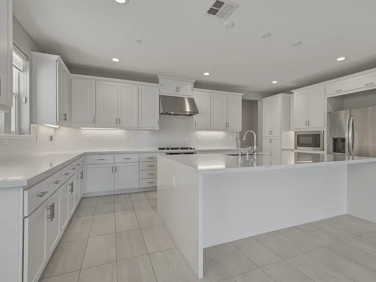 1230 Mateo Miller Cir — Photo 28