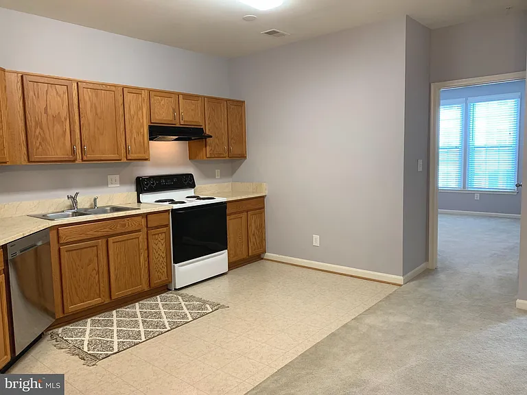 24701 Byrne Meadow Sq #200 — Photo 15