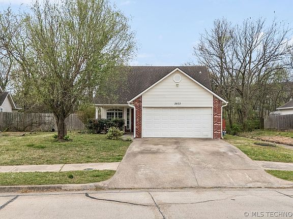 2nd image of 2603 SW Wolf Run Dr