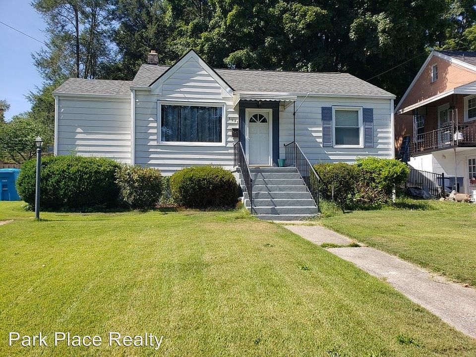 1st image of 3031 Fleetwood Ave