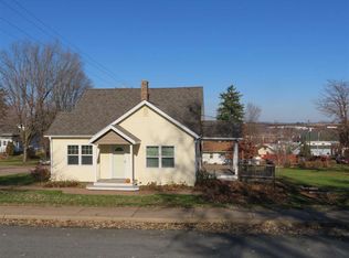 608 6th St, Marathon, WI 54448