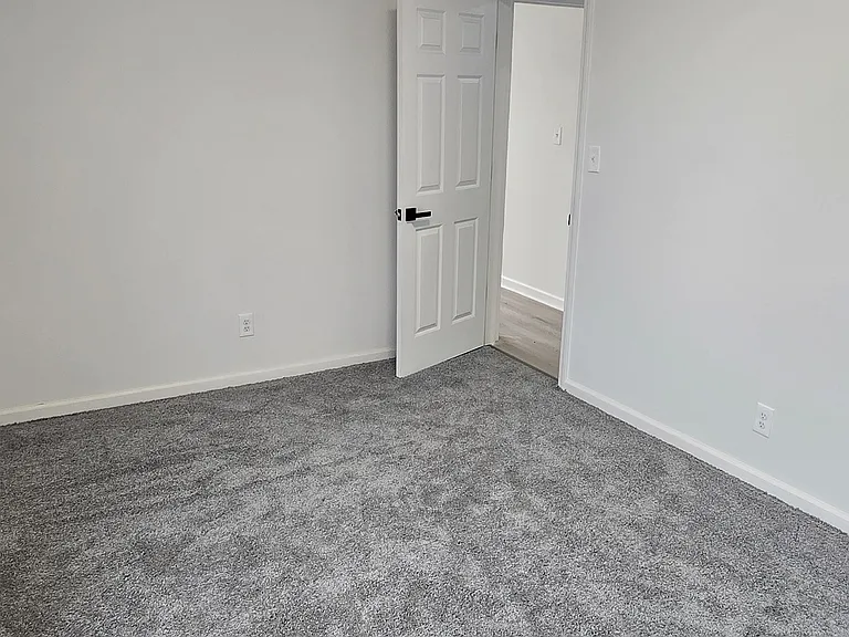 2295 Blaine St — Photo 21