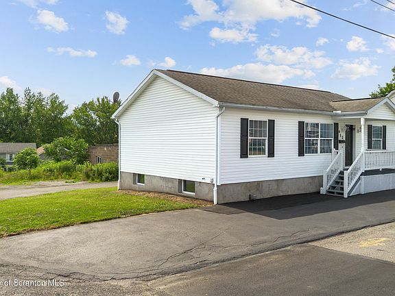 2nd image of 612 Sanderson Ave