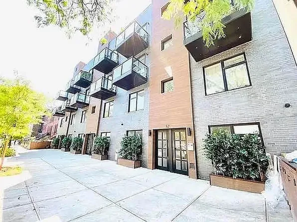 66 Somers Street image 1 of 14