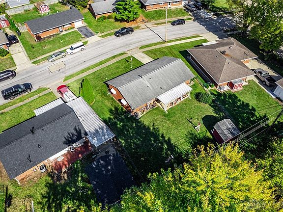 4th image of 330 Astor Ave