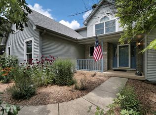 5501 Riverview Dr, Lisle, IL
