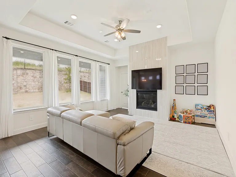 7117 Talon Dr — Photo 6