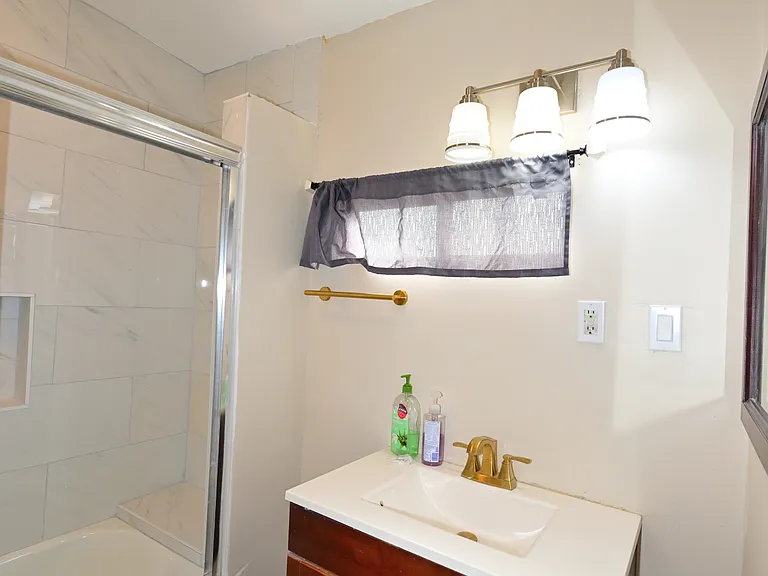 332 E Olive Ave — Photo 54
