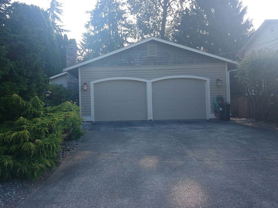 1st image of 9516 1st Ave NW