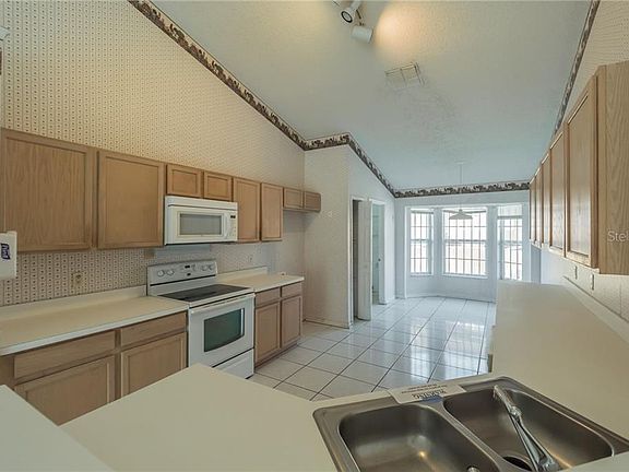 5th image of 4427 Oakham Ct #3A