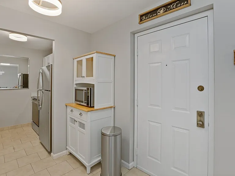 20 Central St #306 — Photo 16