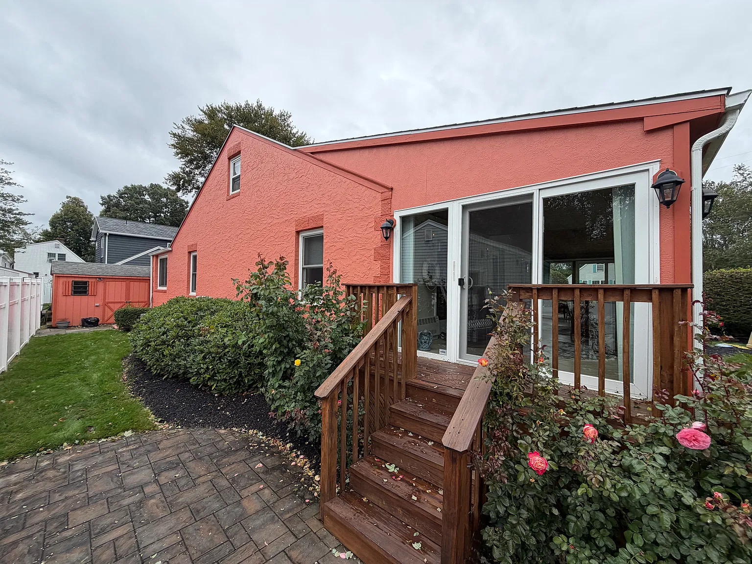 3 bed, 1320 sqft, $3,500 — Photo 2