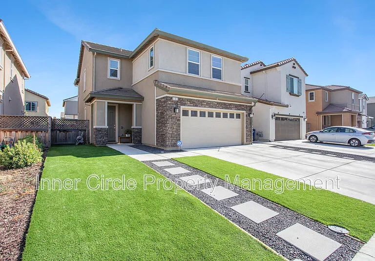 169 Leprino Cir — Photo 2