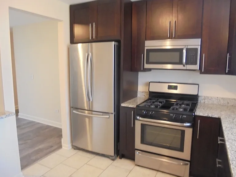 137 Manchester Ct — Photo 15