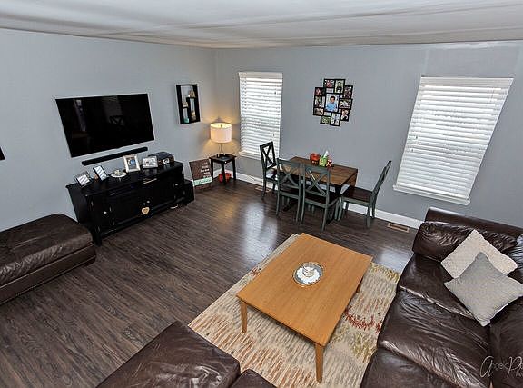 3rd image of 213 Centennial Dr