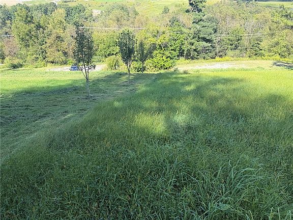 3rd image of 8655 Noblestown Rd
