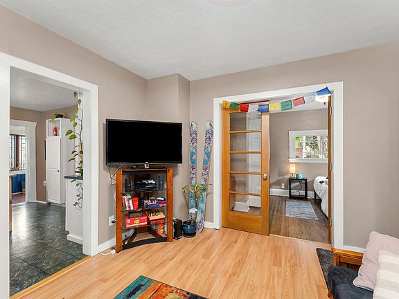 4th image of 807 E 11th Ave