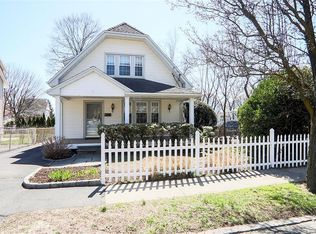 2 Raymond Ter, Norwalk, CT 06855