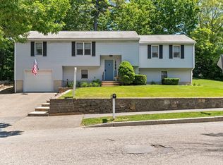 2 Hathaway Ave, Peabody, MA 01960