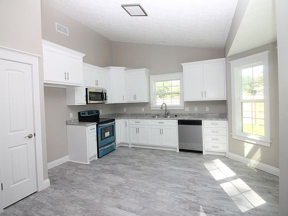 4th image of 5306 Alexander Ln