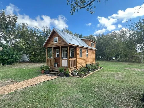 2805 Avenue C, Bay City, TX 77414