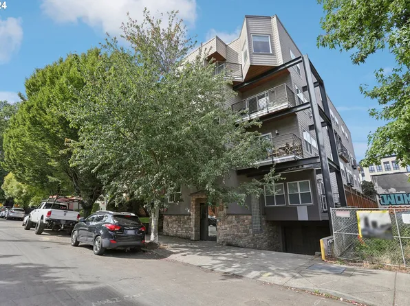 2241 NW Pettygrove St APT 7, Portland, OR 97210