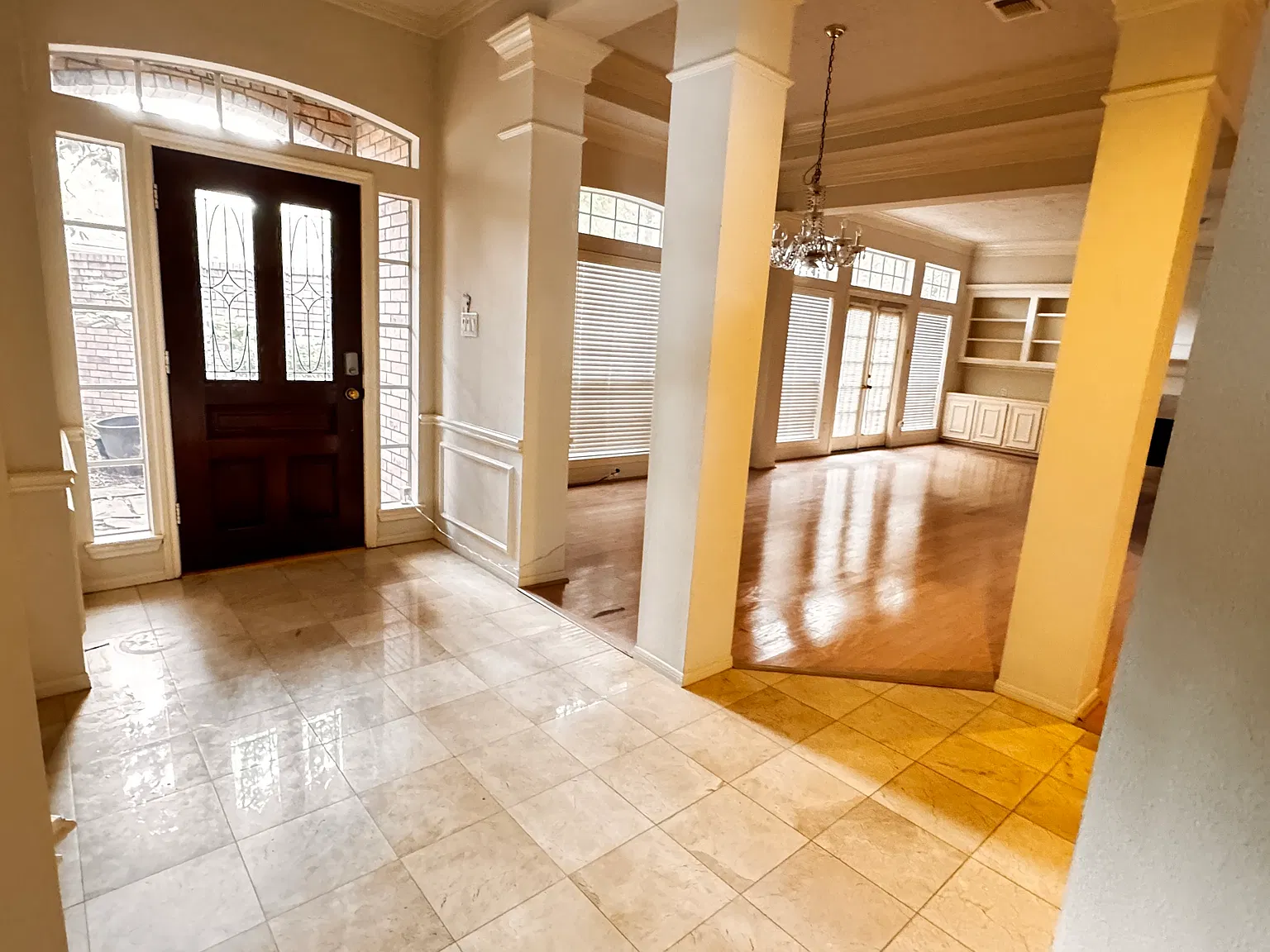 3 bed, 2278 sqft, $2,220 — Photo 4