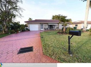 9205 NW 70th Pl, Tamarac, FL 33321