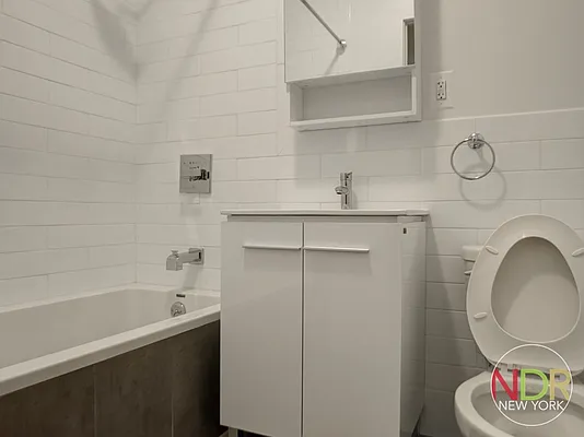 Rented by Next Door Realty NYC | media 10
