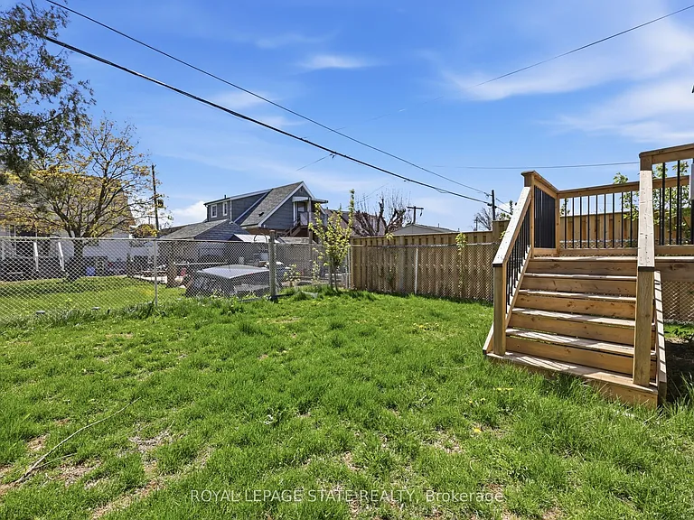 37 Delena Ave S — Photo 35