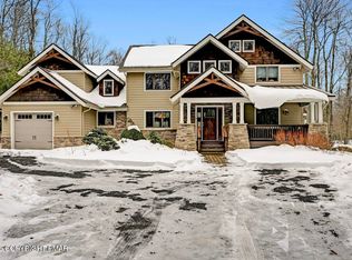 3173 Tall Timber Lake Rd, Pocono Pines, PA 18350