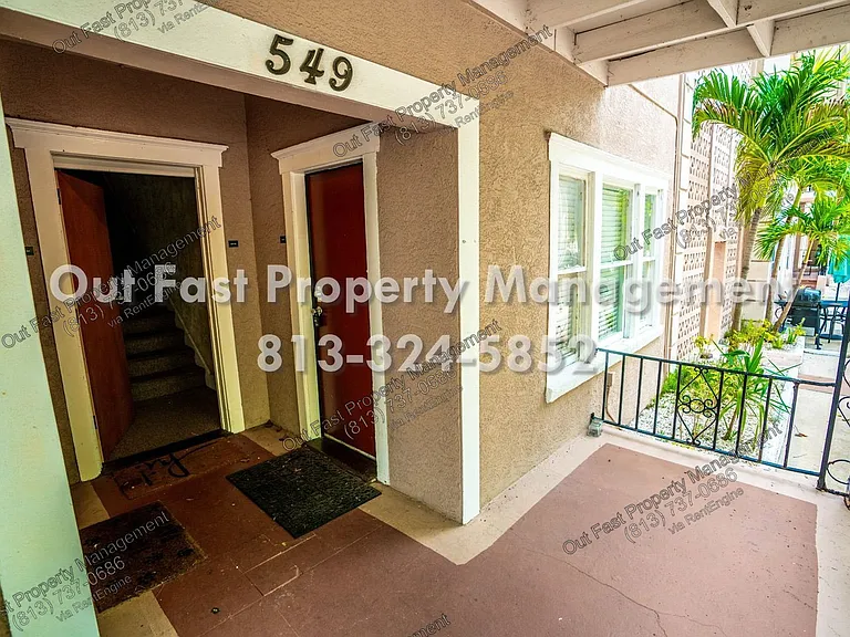 549 2nd St N #1 — Photo 4