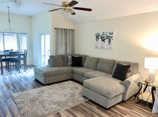 16607 Spruce Tree Ln, San Antonio, TX 78247