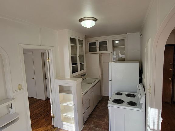 5th image of 205 E 2nd Ave #1B-1Ba-575Sqft