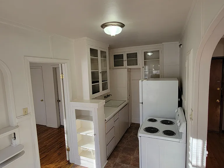Graylyn Apartments — Photo 6