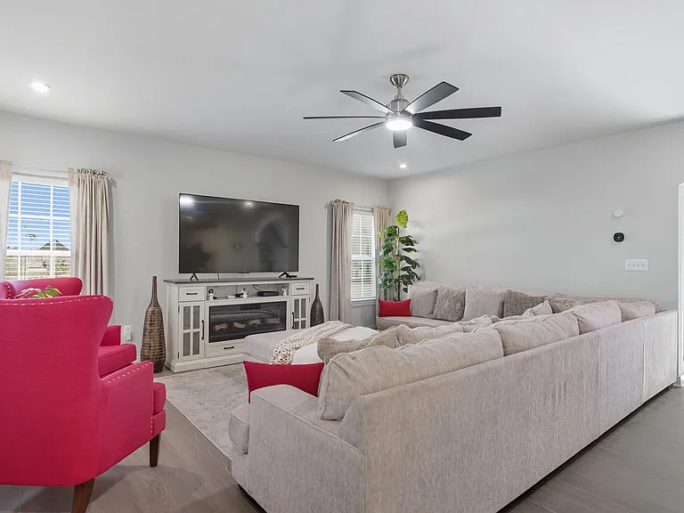 10706 Green Leaf Run — Photo 16