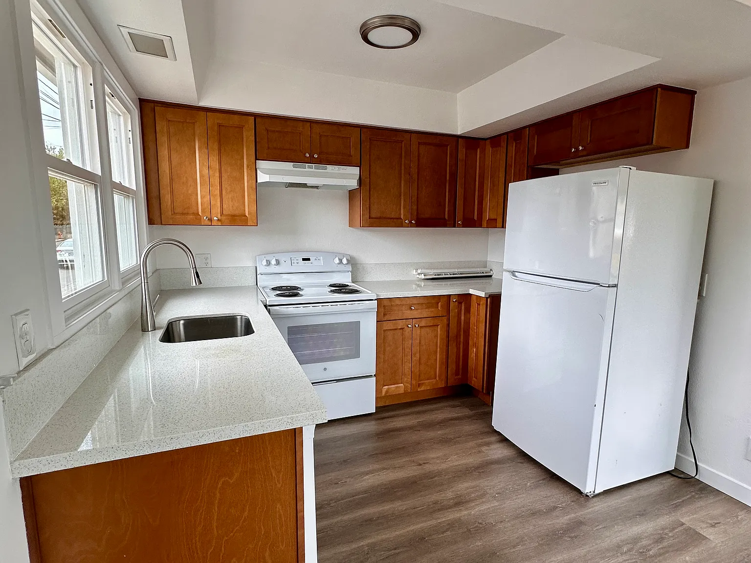 2 bed, 1500 sqft, $2,295 — Photo 3