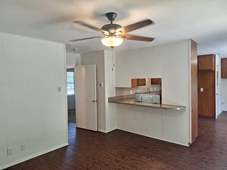 513 Simmons Dr — Photo 5