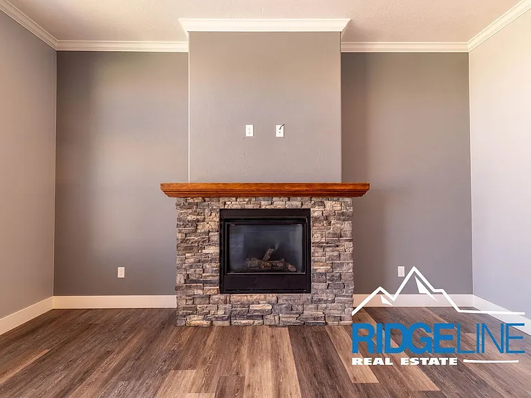 109 Choteau Ave NE — Photo 8