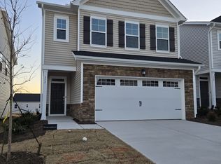 372 Glacier Lake Dr, Raleigh, NC 27610