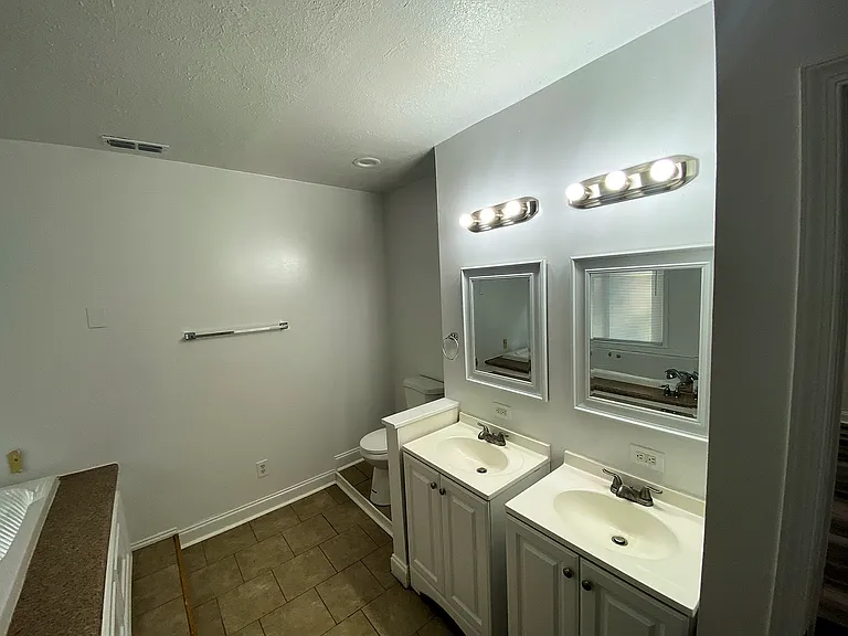 352 Paulette Dr — Photo 17