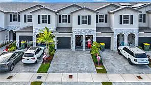 4 bed, 2.5 bath, 1820 sqft, $2,950 — Photo 1